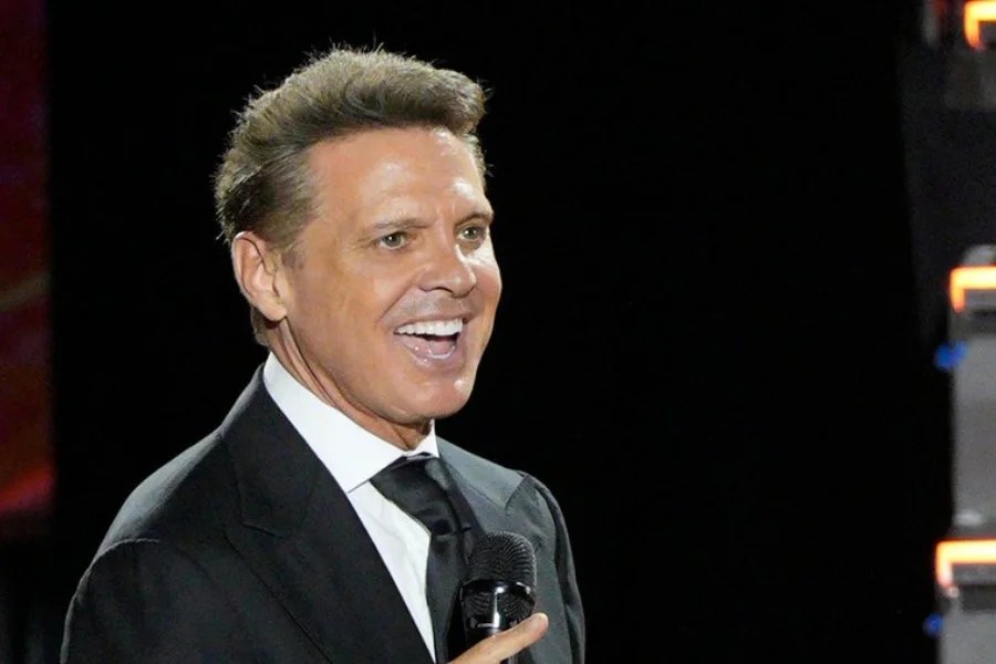 7 VIDAS DE LUIS&nbsp;MIGUEL